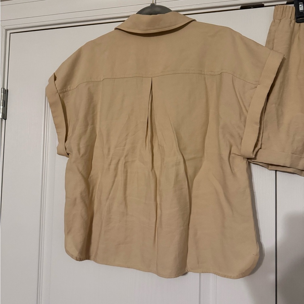 Tuckernuck Top and Shorts Set - Picture 10 of 12